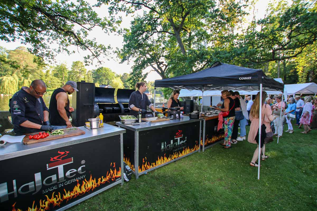 BBQ & Grill Catering & Live Cooking